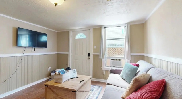 2-story Galveston Getaway w/ Balcony & Patio, Book Feriehus Sommerhuse i Houston, Hytte