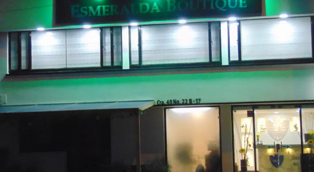 Hotel Esmeralda Boutique Bogota, Забронировать Бутик-отель Отели Богота с парковкой, рядом с CORFERIAS Bogota Convention Center, Парковка
