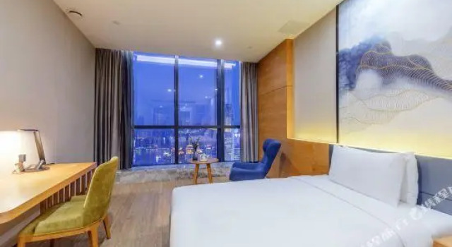 T-moon Hotel (Jiefangbei Hongyadong), Забронировать Отель Бизнес-отели Юйчжун, 4* 5*