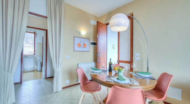 Апартаменты La Perla Bianca Lake View