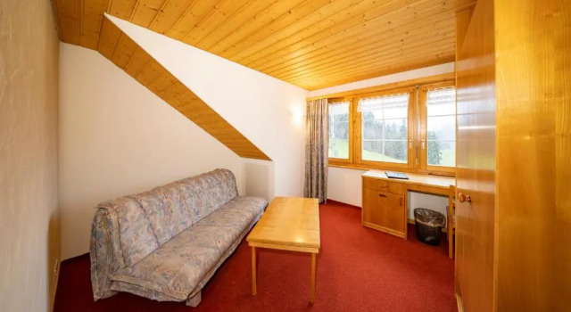 Полулюкс Hotel und Restaurant Chäseren