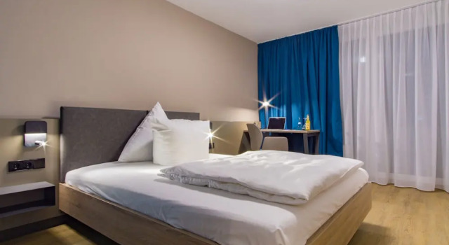 Одноместный номер Business с балконом Hotel Berlin