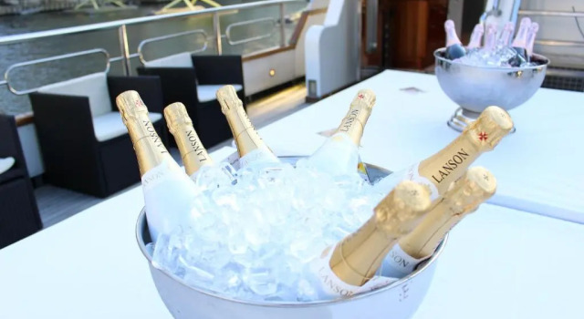 Номер Standard Absolute Pleasure Yacht