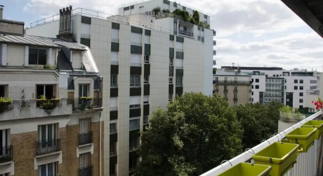 2 Bedroom Apartment With Balcony Near Eiffel Tower and Invalides, Забронировать Апартаменты/квартира Париж Иль-де-Франс, рядом с Плезанс