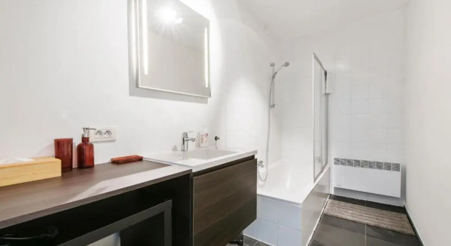 Апартаменты Classy Apartment in City Center with Large Balcony