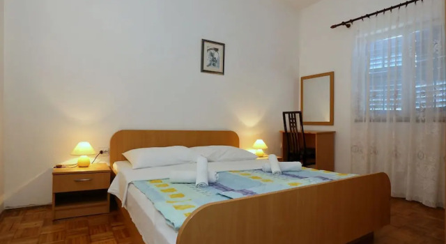Spacious Four Bedroom Accomodation With 3 Great sea View Balconies, Garden, BBQ