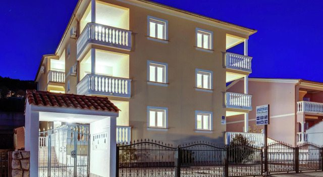 Tasteful Apartment in Dramalj with Swimming Pool