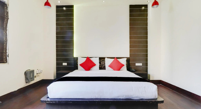 CAPITAL O74109 Hotel Sri Sri Residency