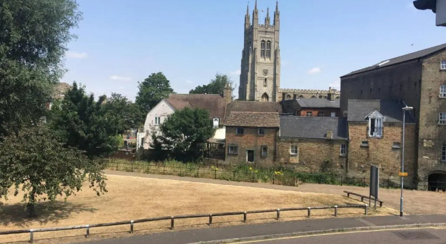 Коттедж River House 2BR 1 bathroom downstairs toilet Parking St Neots Town Centre