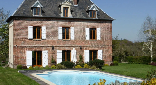 Ailleurs Sous les étoiles(Ailleurs sous les étoiles), Rezervasyon Otel Normandy iş otelleri, 4* 5*