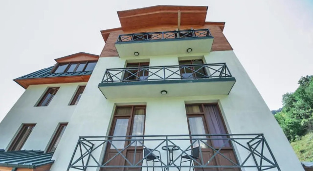 Latour Mestia, Prenota Hotel Mestia Samegrelo Zemo-Svaneti