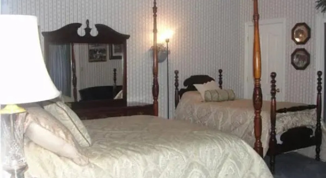Люкс Deluxe Rabbit Creek Bed & Breakfast