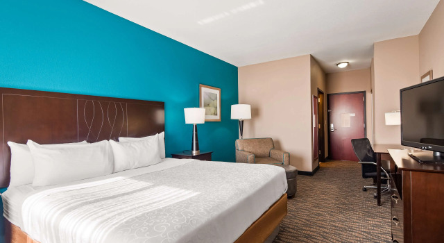 Best Western Plus Hiawatha Hotel, Book Hotel Hoteller i Hiawatha med parkering, Parkering