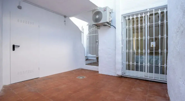 Apartment Sleeps 4 With Sea Views