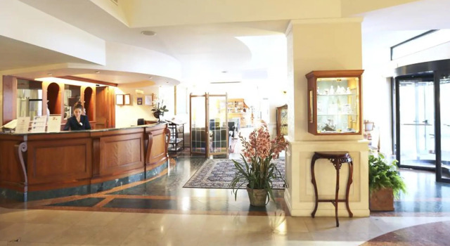 Hotel Savoy Palace