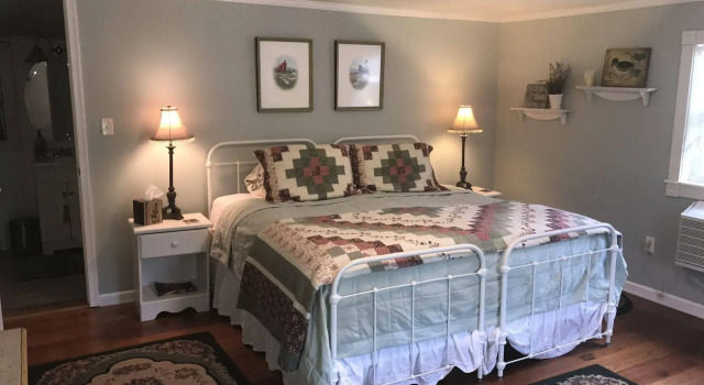 Orchard House B&B, Boek Bed and Breakfast Hotels in Virginia met parkeren, Parkeren