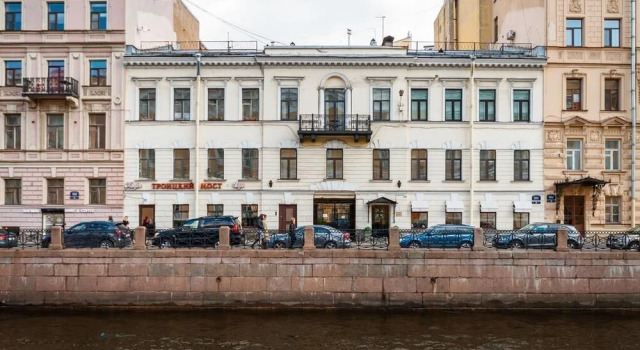 Уютное Место у Эрмитажа