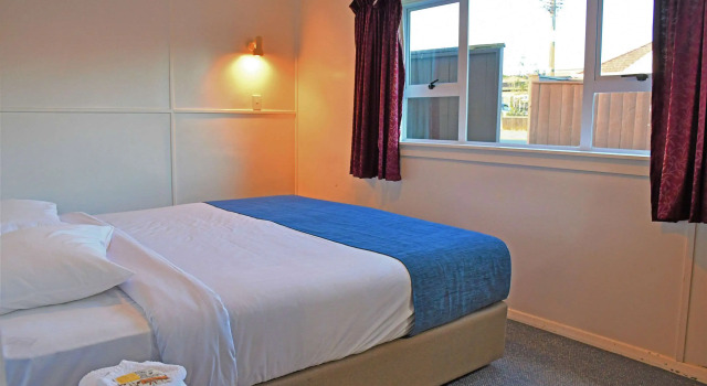 Четырёхместный люкс Comfort Inn Westshore Beach