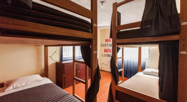 Кровать в общем номере Papachos Hostel