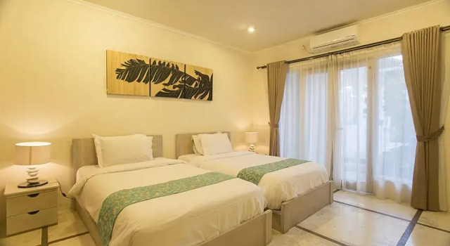 La Cabana Hotel and Villas