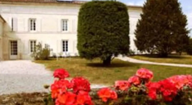 Les Belles Dormantes, Book Hotel Lachaise Charente