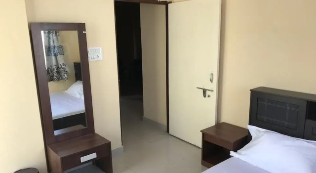 StayEden - Stylish Homestay Airport 2BHK