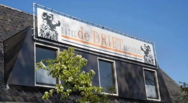Hotel de Drift, 预订 酒店 德文格洛 德伦特省