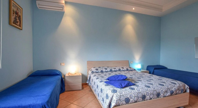 3 Bedroom Cozy Home In Castellammare Del G, Забронировать Отель Отели Кастелламмаре-дель-Гольфо с парковкой, Парковка