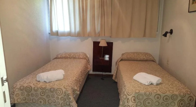 Vecchia Roma Hotel, Забронировать Отель Мендоса провинция Мендоса, рядом с Культурный центр Наве