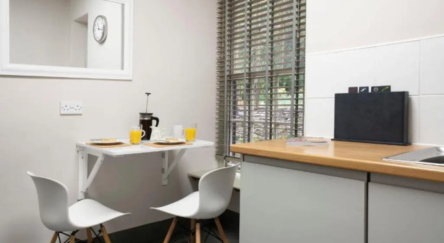 Cosy - Central Apartment - Ambleside - 2 Bedroom - 1 Bathroom, Varaa Huoneisto Asunnot kohteessa Merseyside, Huoneisto