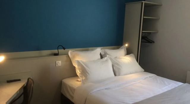 Hôtel Azur, Rezervați Hotel Agde Canal du Midi