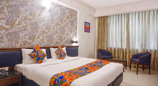 Номер Premium FabHotel Golden Emerald