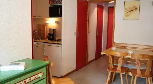 Appartement Arêches-Beaufort, 2 pièces, 6 personnes - FR-1-342-256, Забронировать Апартаменты/квартира Отели Ареш с бассейном, рядом с Горнолыжный подъемник Гран Мон, Бассейн