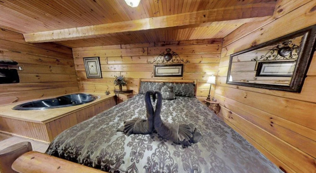 Cabin Fever - 1 Br cabin by RedAwning