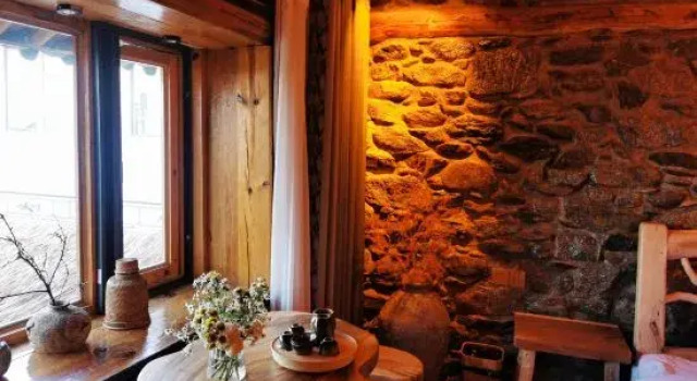 Dali Huatian Lian Homestay, Prenota Hotel Hotel a da con piscina, Piscina