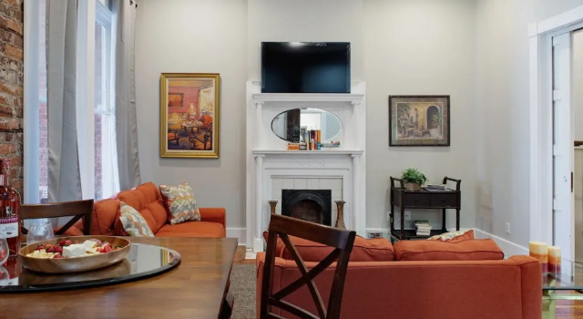 Newly Renovated Historic District Apt, Забронировать Отель Бизнес-отели Саванны, рядом с Музей африканского искусства в городе Саванна, 4* 5*