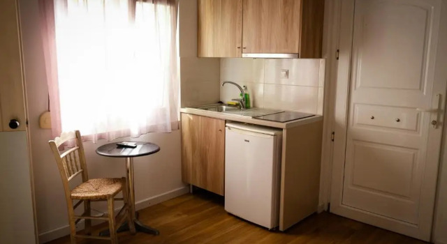 Номер Economy Sappho Studios