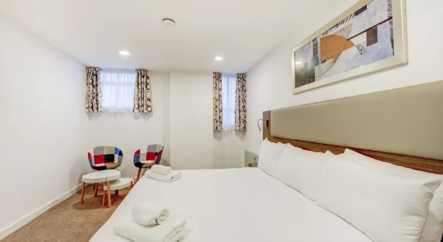Четырёхместный номер Standard OYO Plymouth Central Hotel