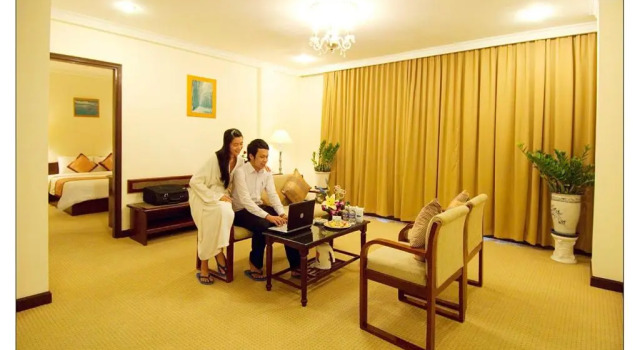 Люкс Saigontourane Hotel