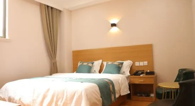 Люкс Superior Tonghua Hotel