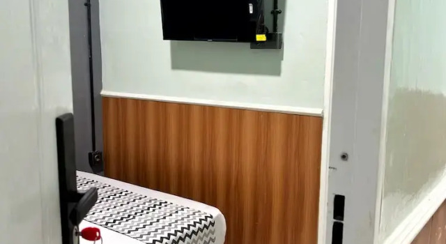 Camera Deluxe Semarang CoStay