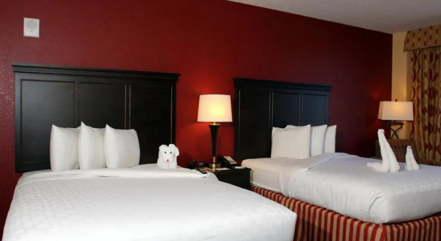 Четырёхместный номер Standard с частичным видом Pier House 60 Clearwater Beach Marina Hotel