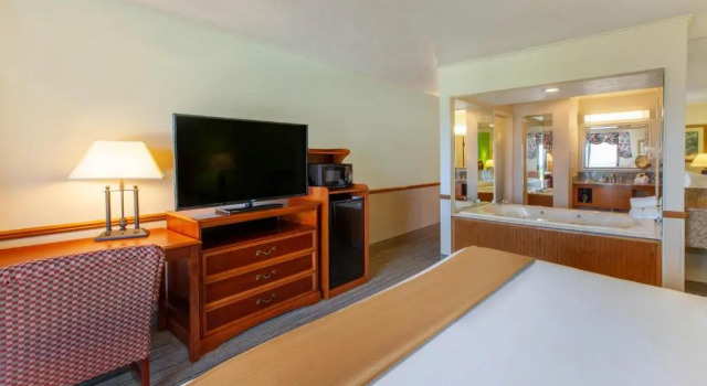 Standard Zimmer mit Balkon Apple Tree Inn; SureStay Collection by Best Western