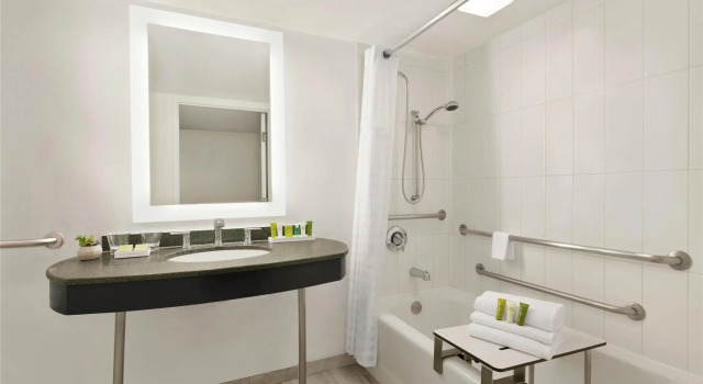 Номер Standard с видом на бассейн Hilton Scottsdale Resort & Villas