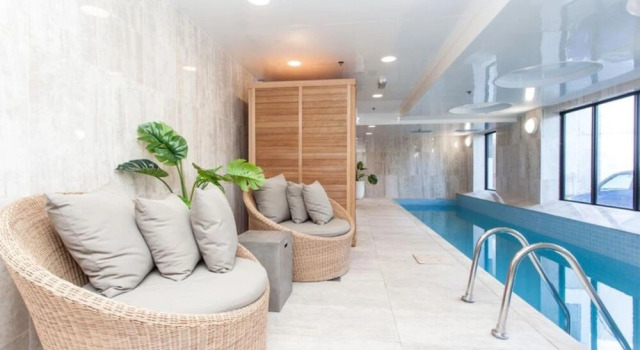 Luxury Apartment in Epsom