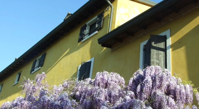 B&B Casacasina, Забронировать Отель «постель и завтрак» Монцамбано Озеро Гарда