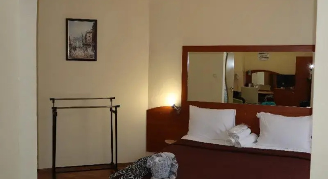Двухместный номер Standard с балконом Семеен Hotel Palitra