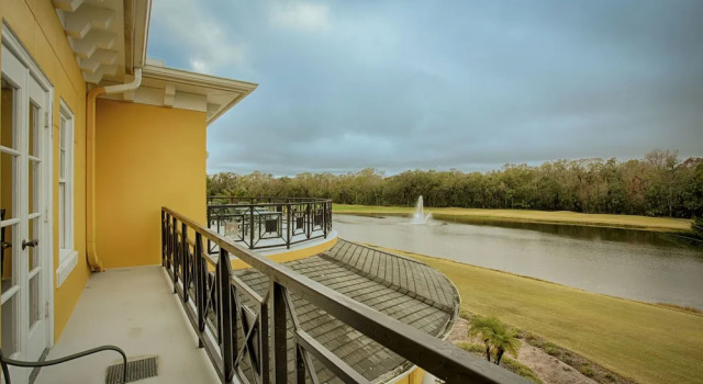 Четырёхместный люкс Standard с видом на поле для гольфа Tampa Palms Country Club