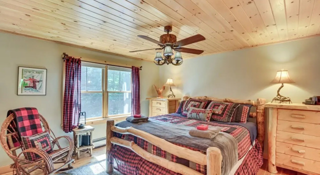 7 Mi to White Mountain NF - Woodsy Bethel Cabin!, Забронировать Дом для отпуска Бетел Sunday River