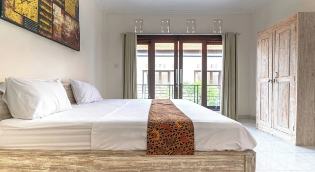 Двухместный номер Standard с балконом Azalea Homestay & Villa